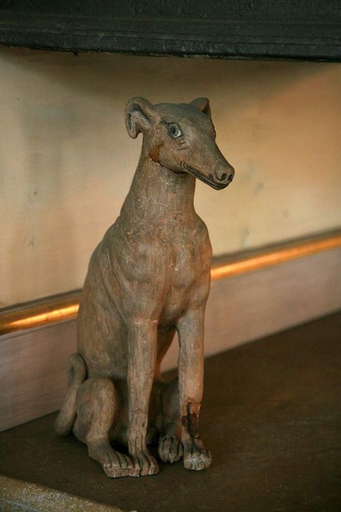 Château résidentiel d'Urach Statue de chien